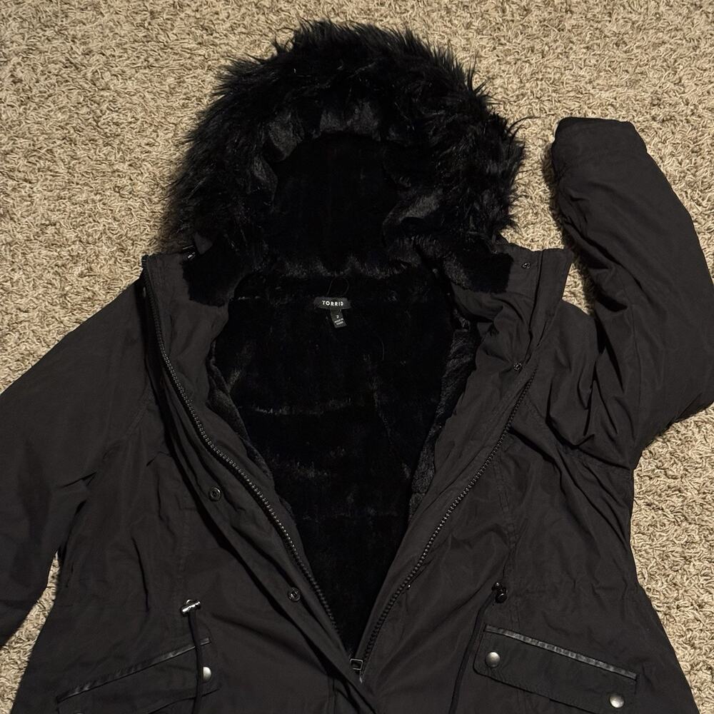Torrid Womens Black Wind & Water Resistant Faux Fur Hooded Jacket Plus Size 2 - Picture 11 of 16